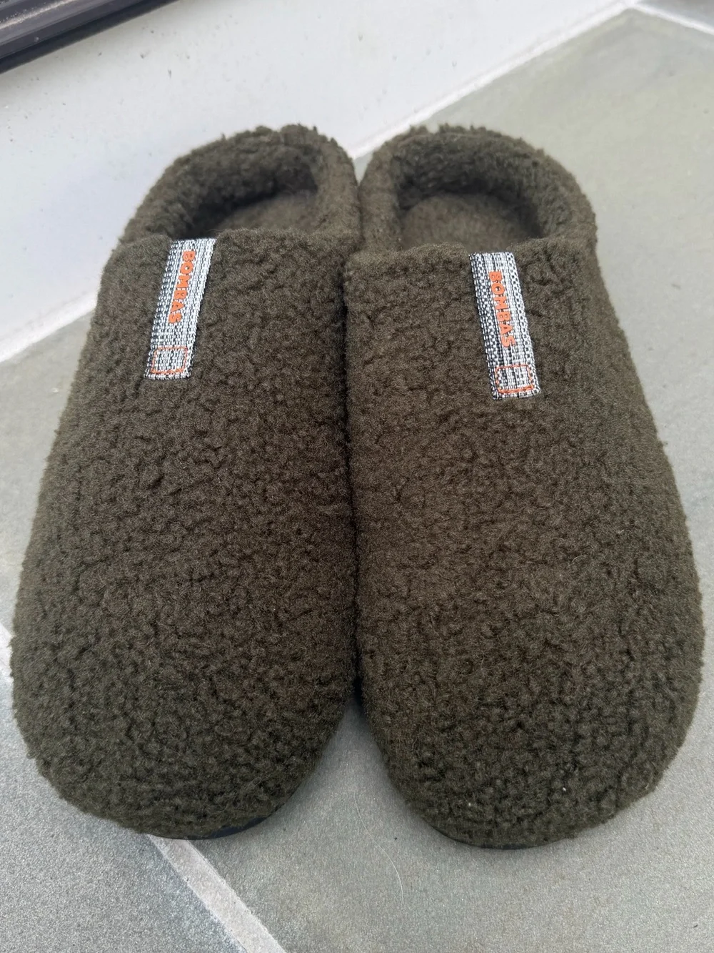 BOMBAS Sunday Slippers Men’s Olive Green Sherpa Fleece Mule House Shoes 13